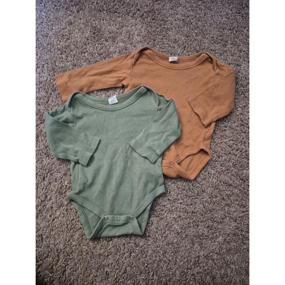 Colored organics bodysuits bundle size 3-6 months